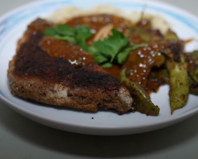 Nudeln mit Karateseitanschnitzel und Bohnen