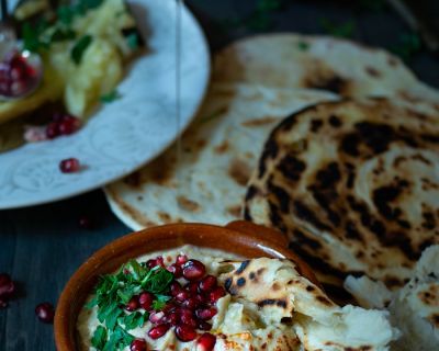 liebliches Baba Ghanoush aus Zucchini (Zucchinimousse mit Tahina und Granatapfel) / velvet zucchini baba ghanoush (zucchini mousse with tahini and pomegranate)