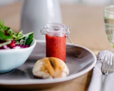 Gemischter Salat mit Himbeerdressing