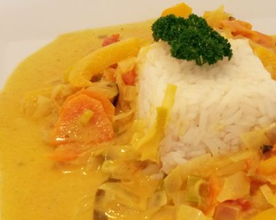 Bunte Zwiebelpfanne asiatische Art