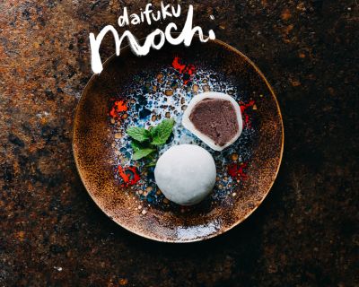 Daifuku Mochi (大福餅) – Mit roter Bohnenpaste gefüllte Reiskuchen