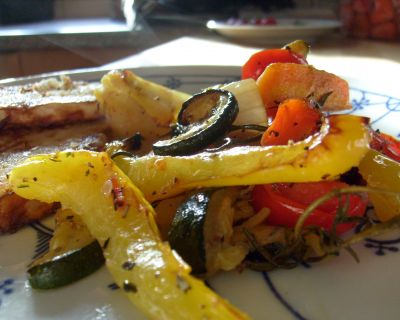 Ofengemüse und Kohlrabischnitzel