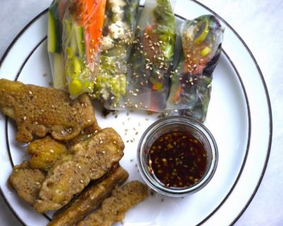 Fresh Spring Rolls & selbstgemachte Chili-Süß-Sauer-Soße mit Banana Fritters