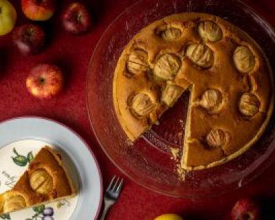 Versunkener Apfelkuchen mit Amaretto und Marzipan