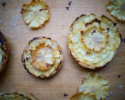 Ananas-Tartelettes mit zarter Mandelcrème