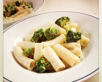 Cremige Pasta mit Brokkoli & Cashew-Sahne
