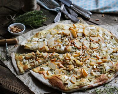 Chicorée-Birnen-Pizza