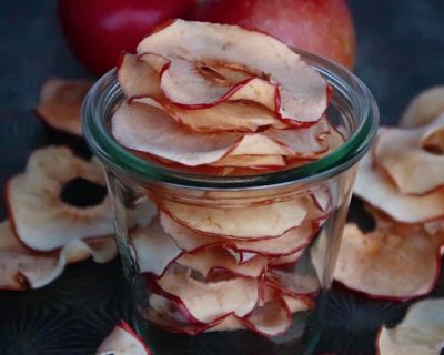 Homemade Oven baked Apple Chips * Selbstgemachte Apfelchips im Ofen gebacken