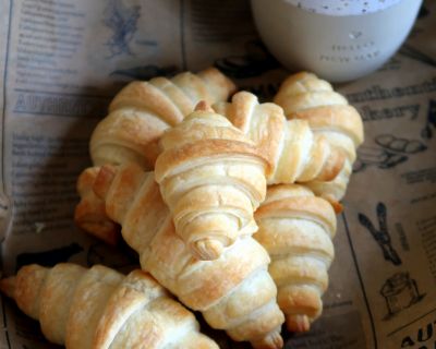1 Ingredient Mini Puff Pastry Croissants * Blätterteig-Mini-Croissants