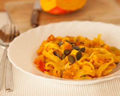 Tagliatelle mit Kürbis-Kokos-Soße