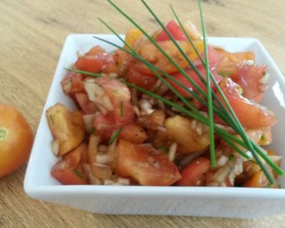 Einfacher Tomatensalat