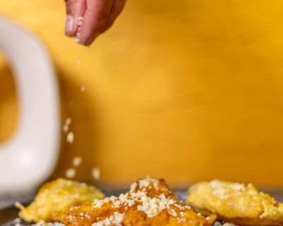 Macadamia Parmesan – der einfachste und schnellste vegane Käse
