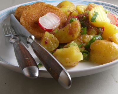 Kohlrabischnitzel mit Wasabi-Kartoffelsalat