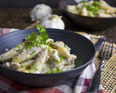 Schnupfnudeln in Knoblauch-Petersilien-Sauce
