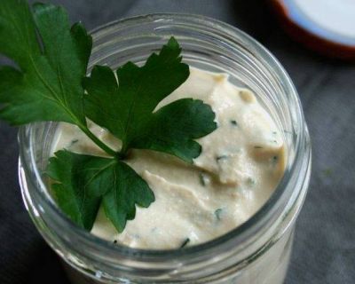 Tofu Frischkäse natur und mit Kräutern