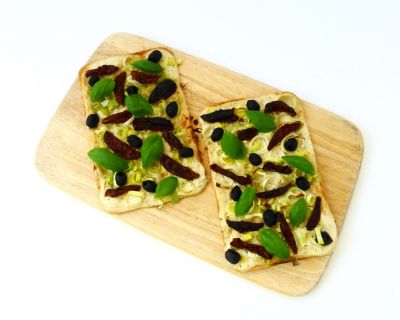 FLAMMKUCHEN MEDITERRAN