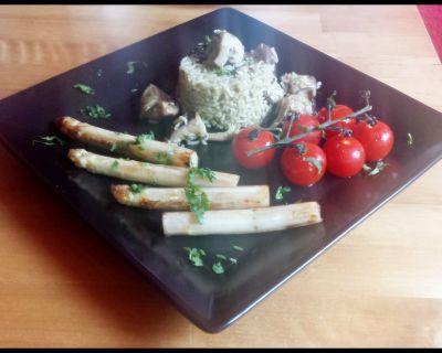 Rezept vom 01.05.2015: Bärlauch-Pilzpfanne mit gebratenem Spargel & Tomaten (Vegan)
