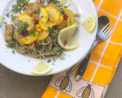 Reis-Spaghetti mit Koriander-Pesto