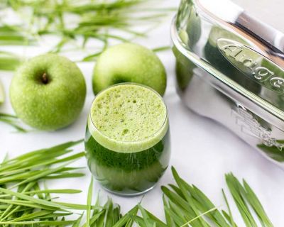 Gerstengrassaft mit Apfel