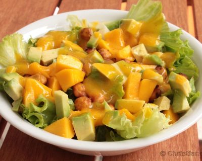 Vegan MoFo (22): Salat mit würzigen Kichererbsen, Mango und Avocado