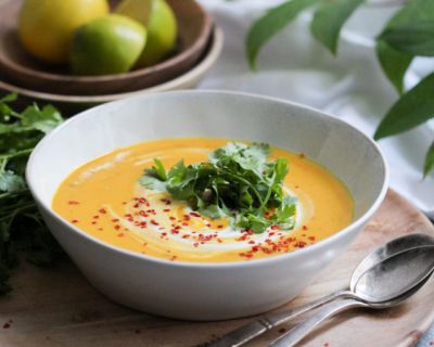 Süßkartoffel-Kokossuppe mit Koriander