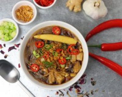 Miến Gà – Vietnamesische Hühnchen- und Glasnudelsuppe