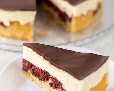 Vegane runde Donauwellen Torte aus der Springform