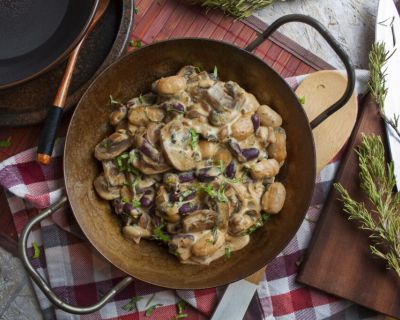 Veganes Champignon-Bohnen-Stroganoff